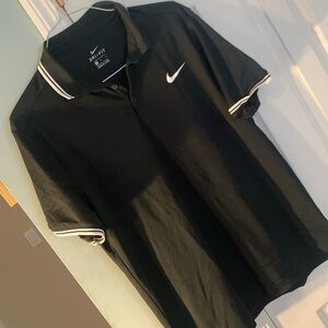 Nike Dri-fit black shirt short sleeve. Size L